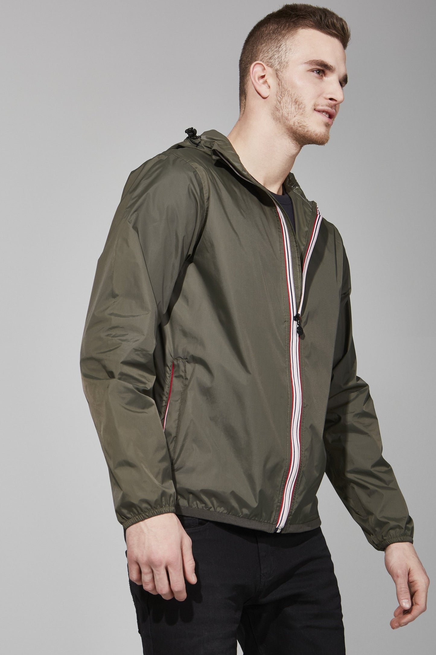 Packable Rain Jacket in Torba